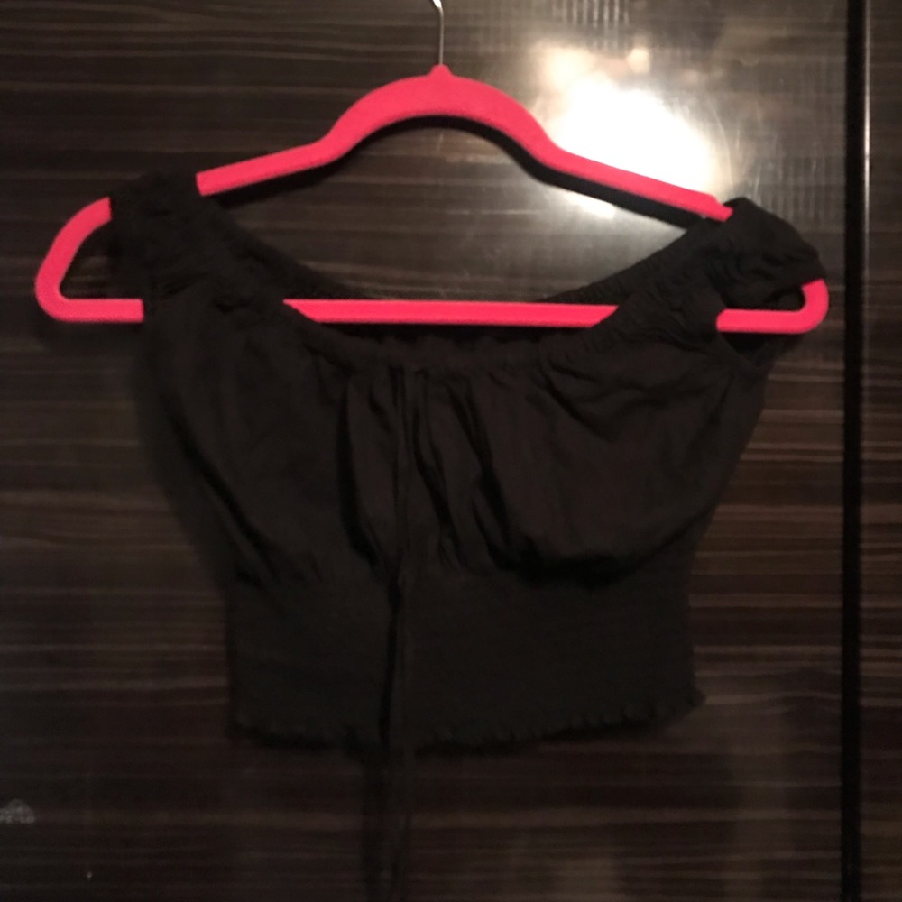 Brandy Melville Crop Peasant Top